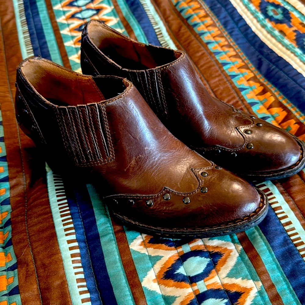 Born boots